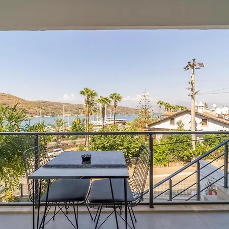 Nakas Apartment