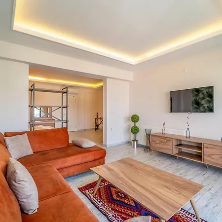 Nakas Apartment